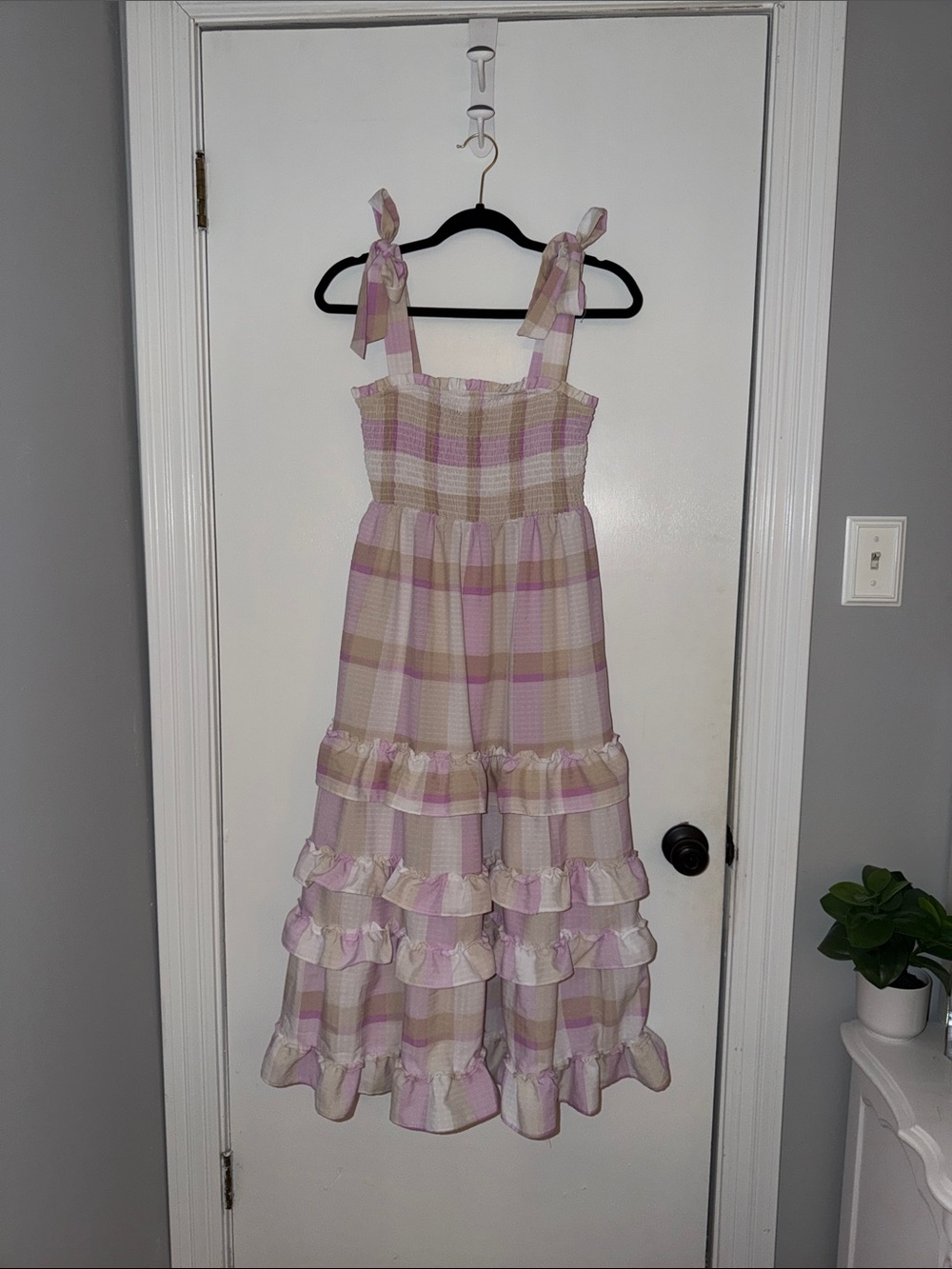 Blu pepper boutique dress- size small-Pink and Cream Plaid Ruffled Sundress